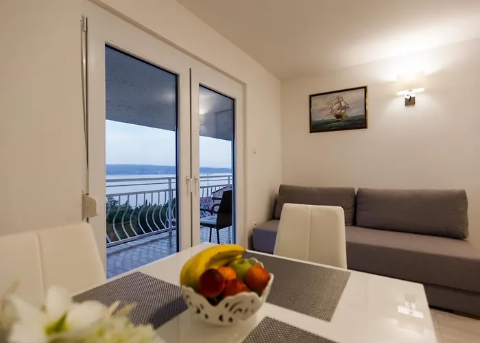 Seaview Sleeps 2 - Wifi & Tv Apartment *