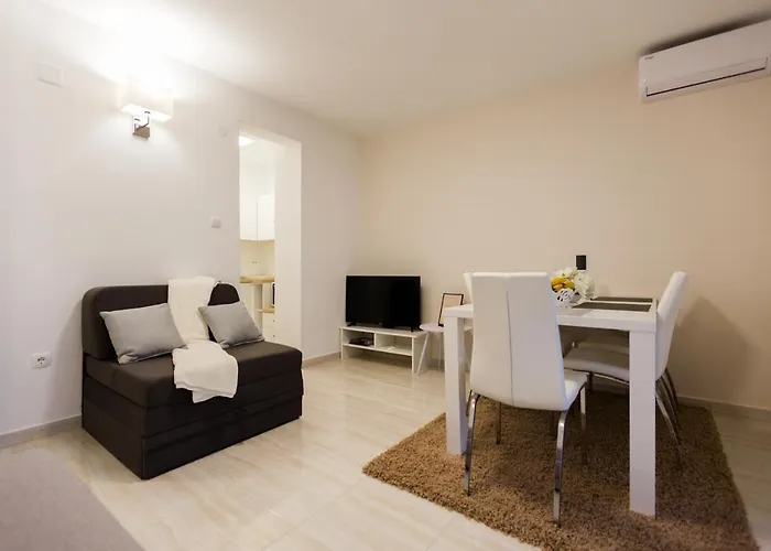 Seaview Sleeps 2 - Wifi & Tv Apartmán Crikvenica